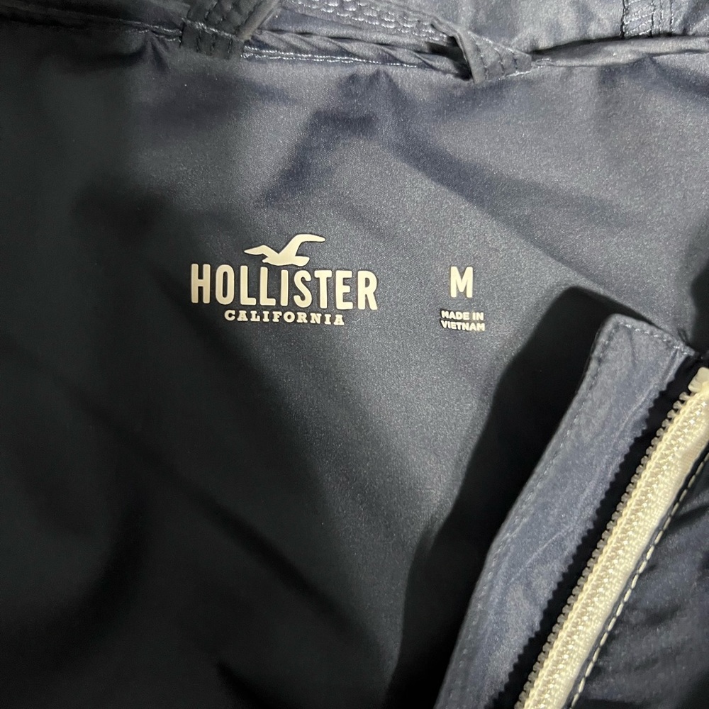 Hollister Windbreaker - Picture 2 of 2